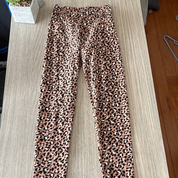 aerie Pants - Offline Aerie Leopard Print Criss Cross Leggings Medium